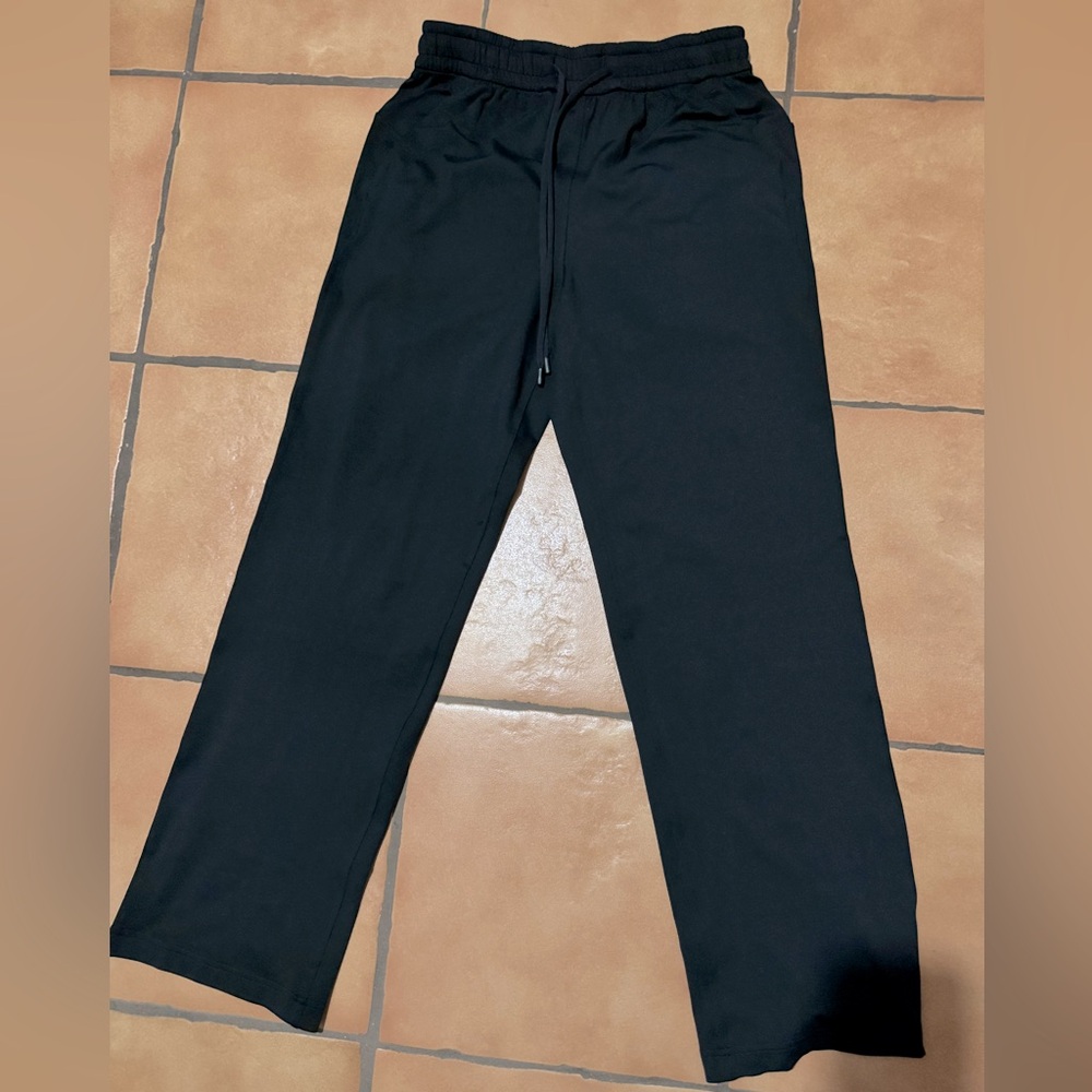 Lululemon straight leg pants